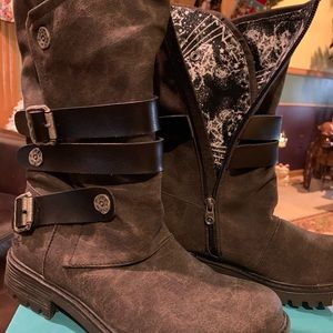 *BRAND NEW* Blowfish Black motorcycle boots size 8